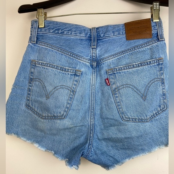 Levi’s 501 Premium BigE Rib Cage HighRise Button Fly Distressed Shorts s28 - Picture 5 of 10